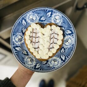 Gevuld hart oranjekoek