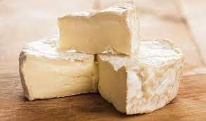 Rauwmelkse camembert